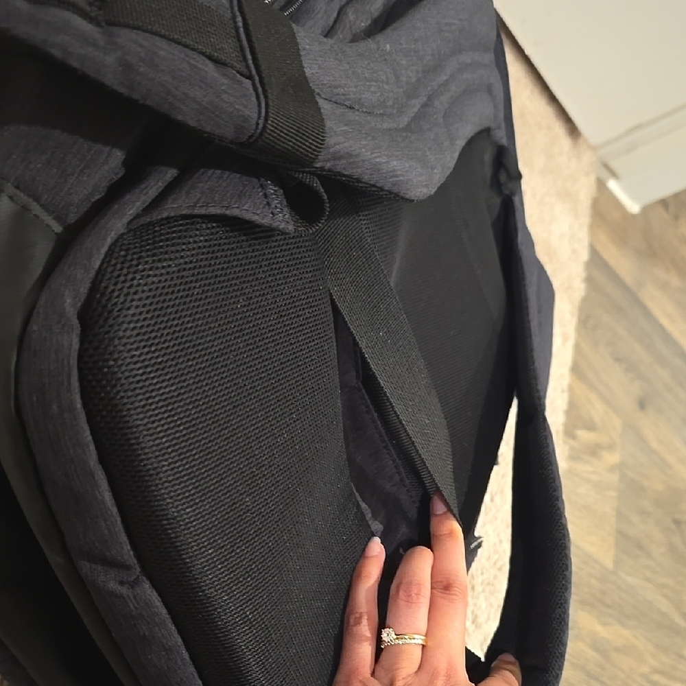 Samsonite Gray Backpack - Picture 14 of 17